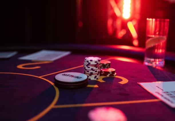 goaloo88 platform interface showing football matches, live dealer tables, and esports markets on mobile